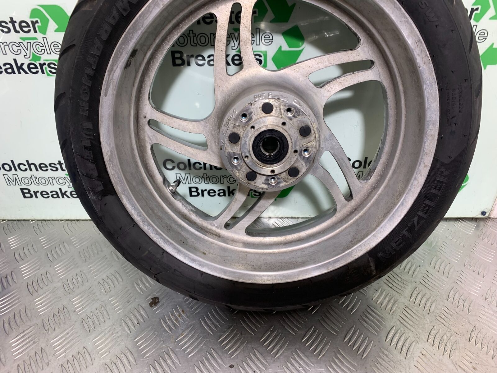 TRIUMPH THUNDERBIRD 1600 REAR WHEEL  YEAR 2011 (CMB1107)