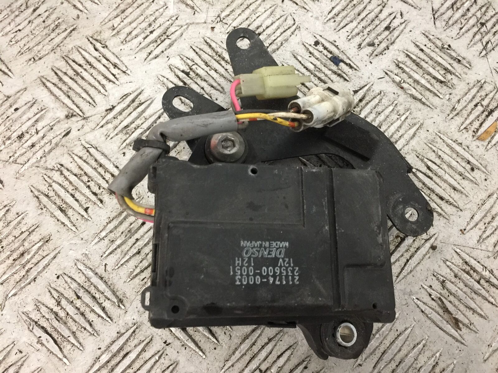KAWASAKI Z1000 SERVO MOTOR  YEAR 2007-2009 (STOCK 763)