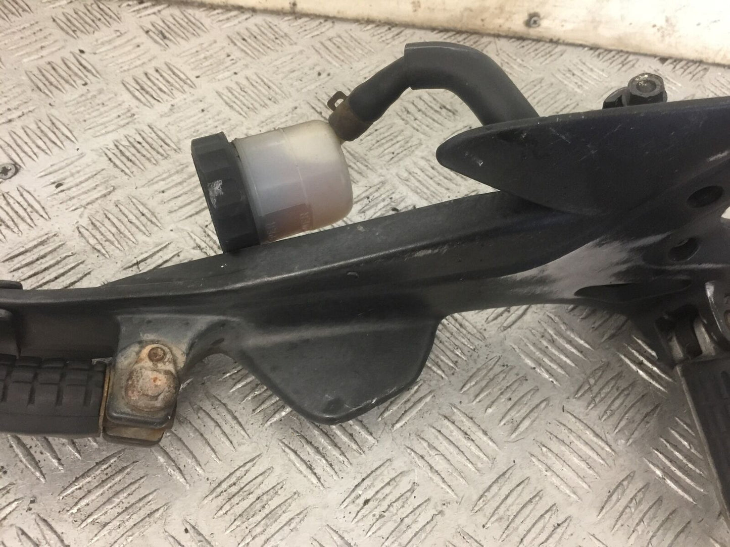 HONDA CBF600 CBF 600 RIGHT HANGER  YEAR 2004 -07  (STOCK 909)