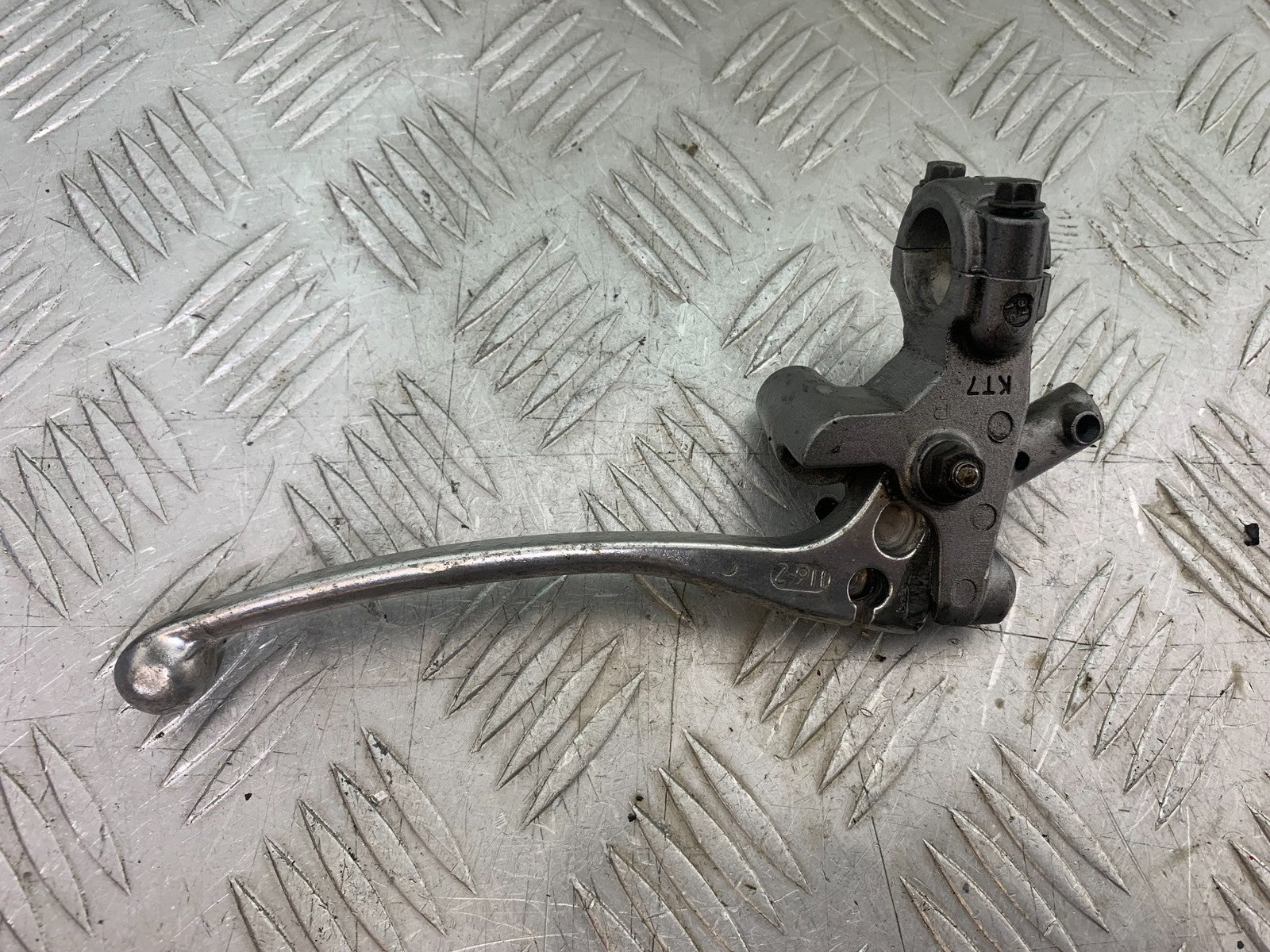 HONDA NTV 600 REVERE CLUTCH LEVER AND BRACKET  YEAR 1988-1996  (CMB1281)