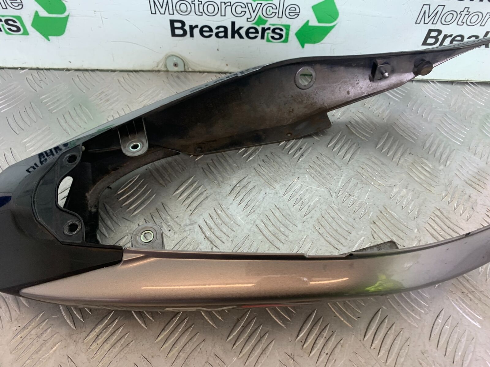 SUZUKI SV650 X SV 650 X TAIL PIECE   YEAR 2018-2022  (CMB1081)