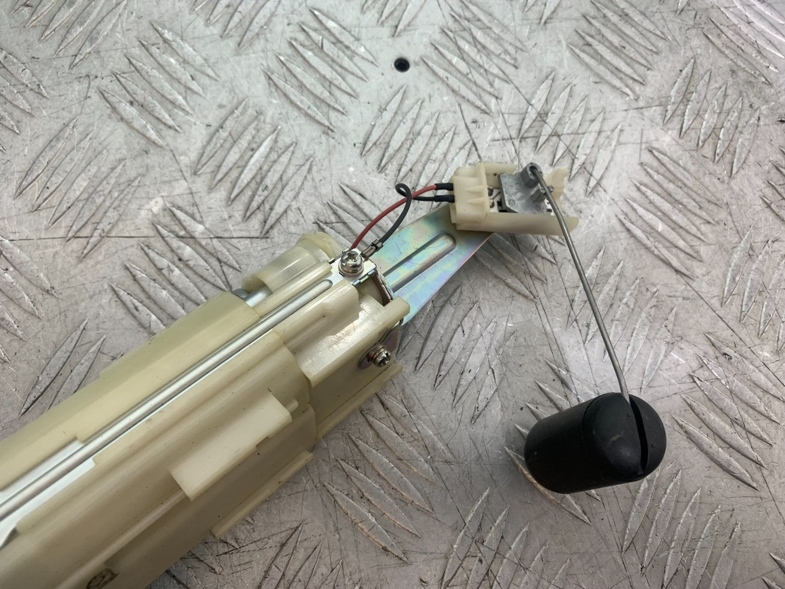 KAWASAKI ER6 N PETROL PUMP  YEAR 2012-2017 (CMB1324)