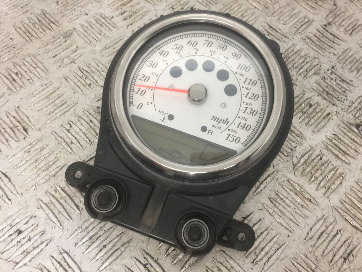 SUZUKI VLR1800 VLR 1800 CLOCKS SPEEDO DASH  YEAR 2010 (STOCK 815)