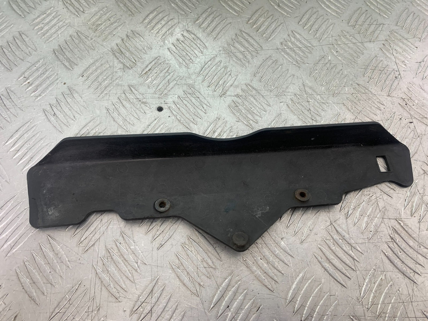 KAWASAKI GPZ600 GPZ 600 ENGINE COVER INFILL   YEAR 1988-90 (CMB1258)
