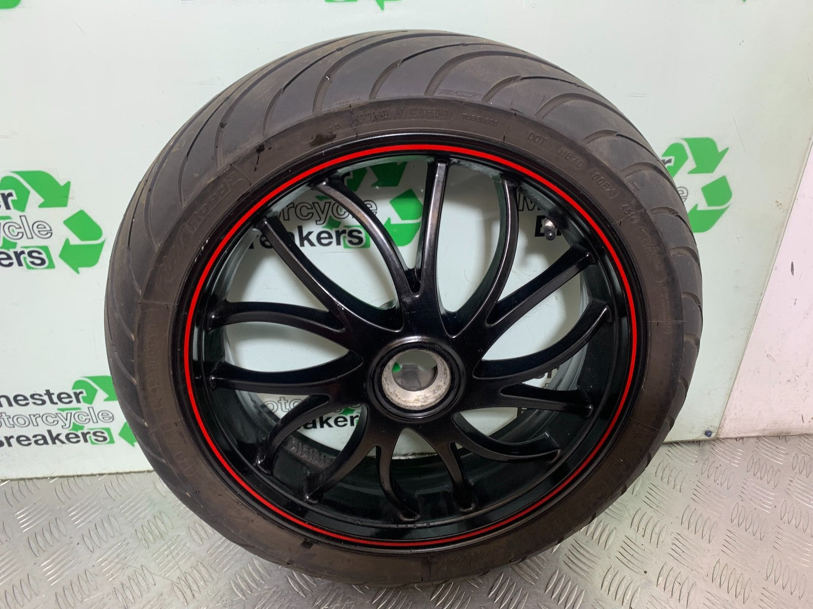 TRIUMPH SPEED TRIPLE R 1050 REAR WHEEL   2009 (CMB1183)