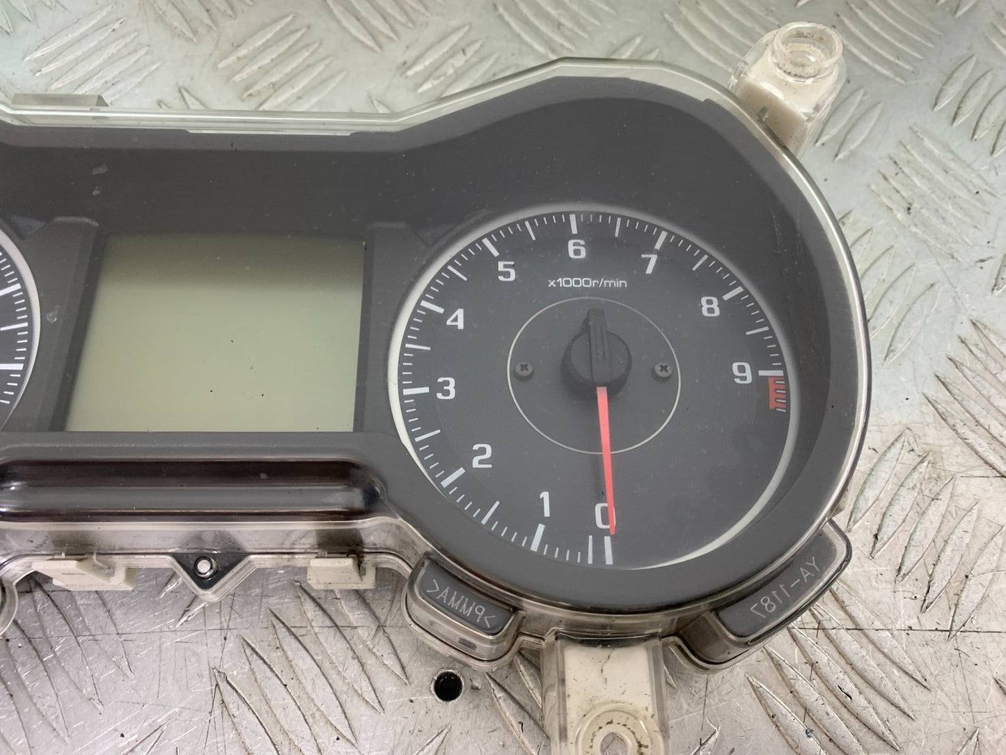 YAMAHA XMAX 300 CLOCKS SPEEDO DASH  YEAR 2017-2020 (CMB1218)