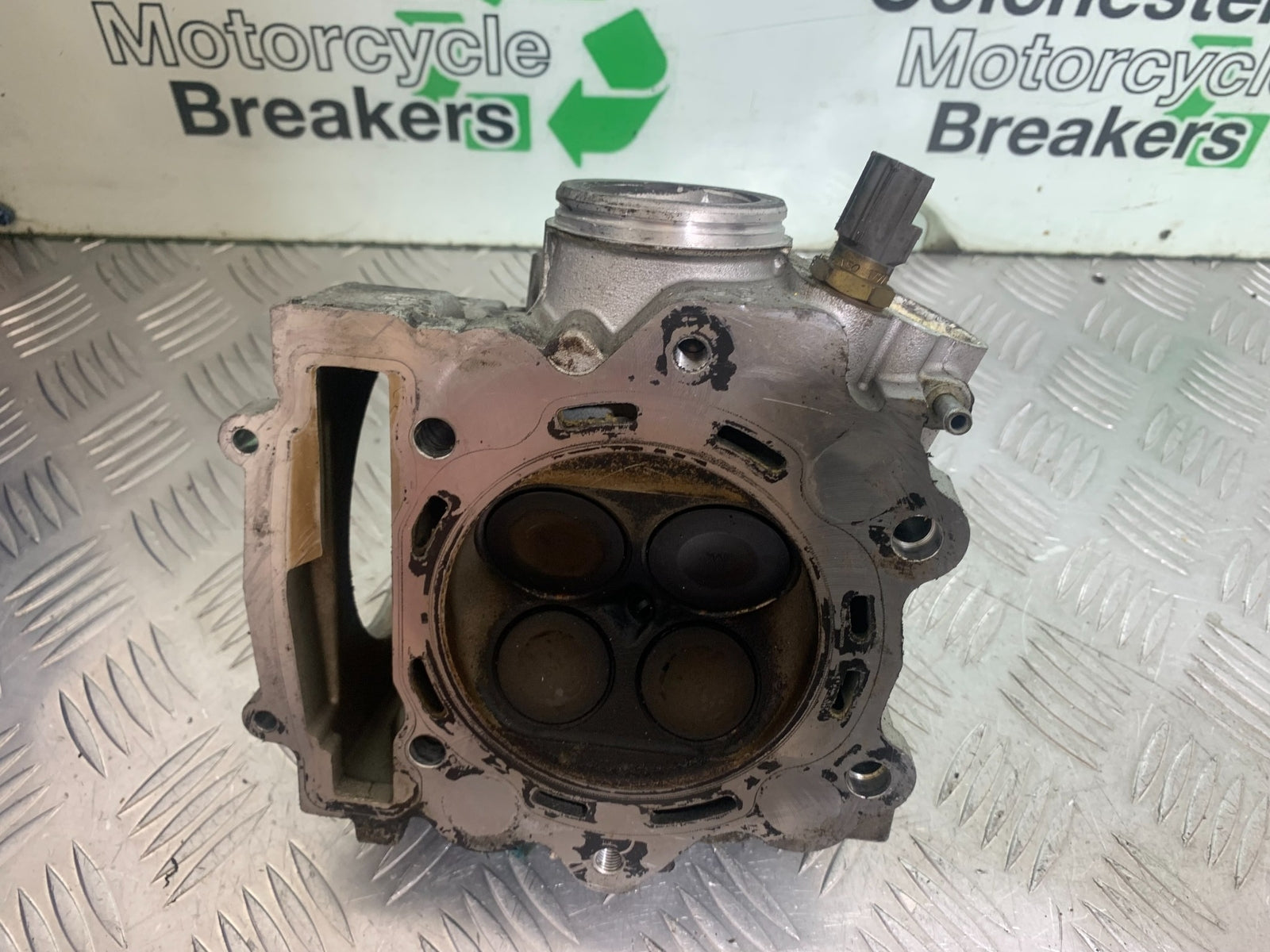 APRILIA 650 PAGASO STRADA CYLINDER HEAD AND CAMSHAFT   YEAR 2005-2010 (CMB1057)
