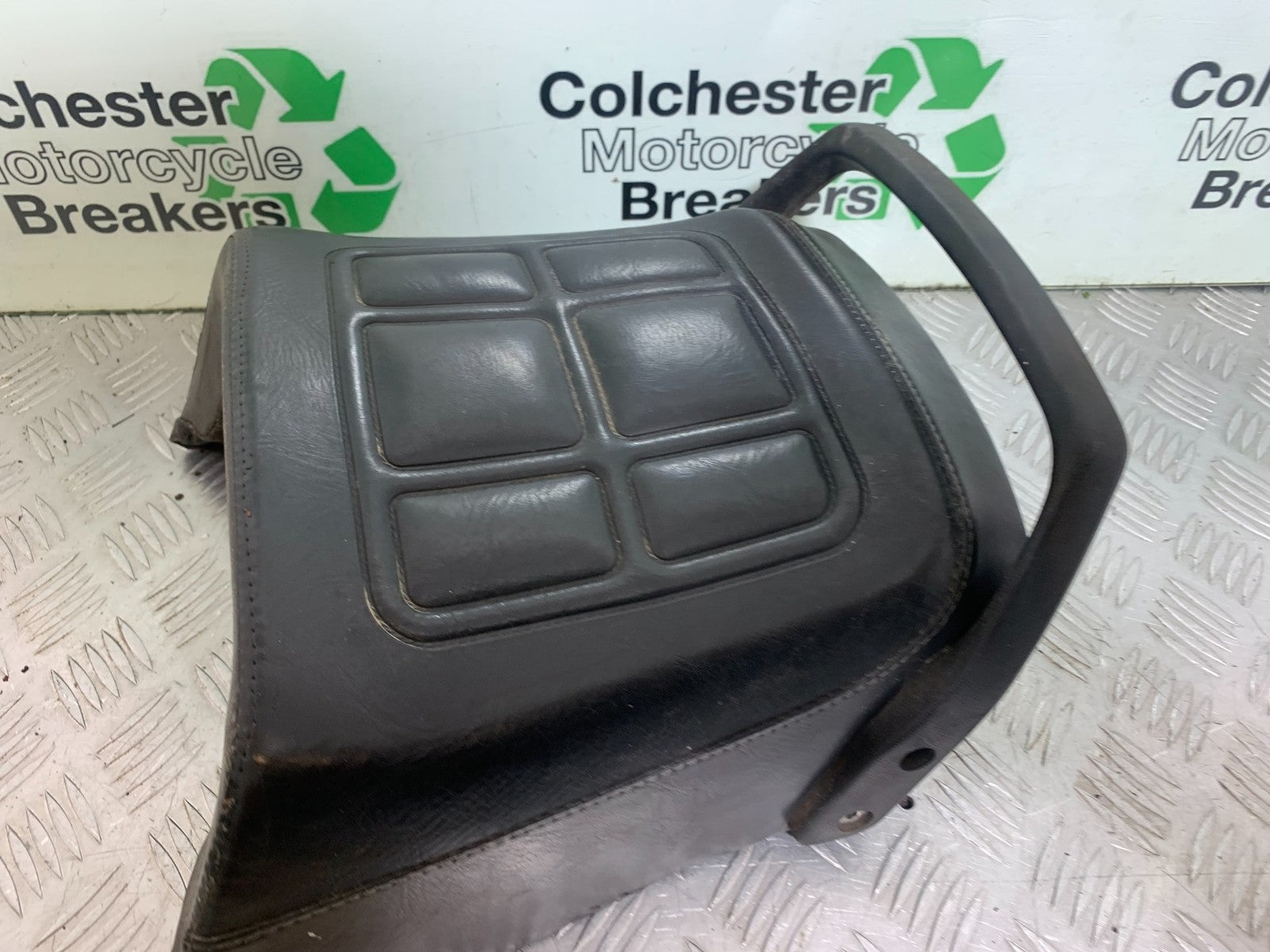HONDA GL500 GL 500 SILVERWING REAR SEAT AND GRAB RAIL  YEAR 1981-82  (CMB1168)