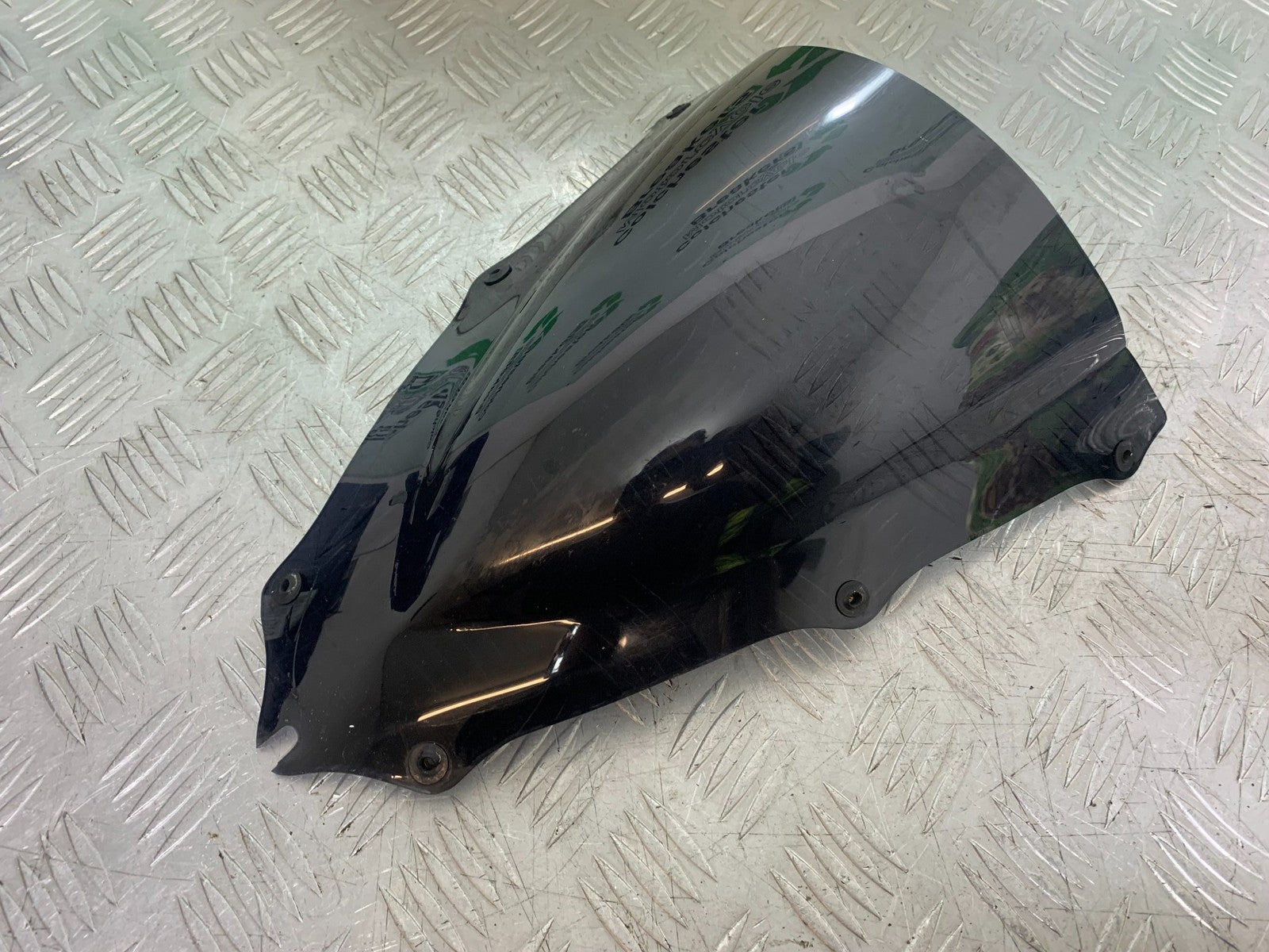 YAMAHA YZF R1 4XV SCREEN   YEAR 1998-99 (CMB1291)