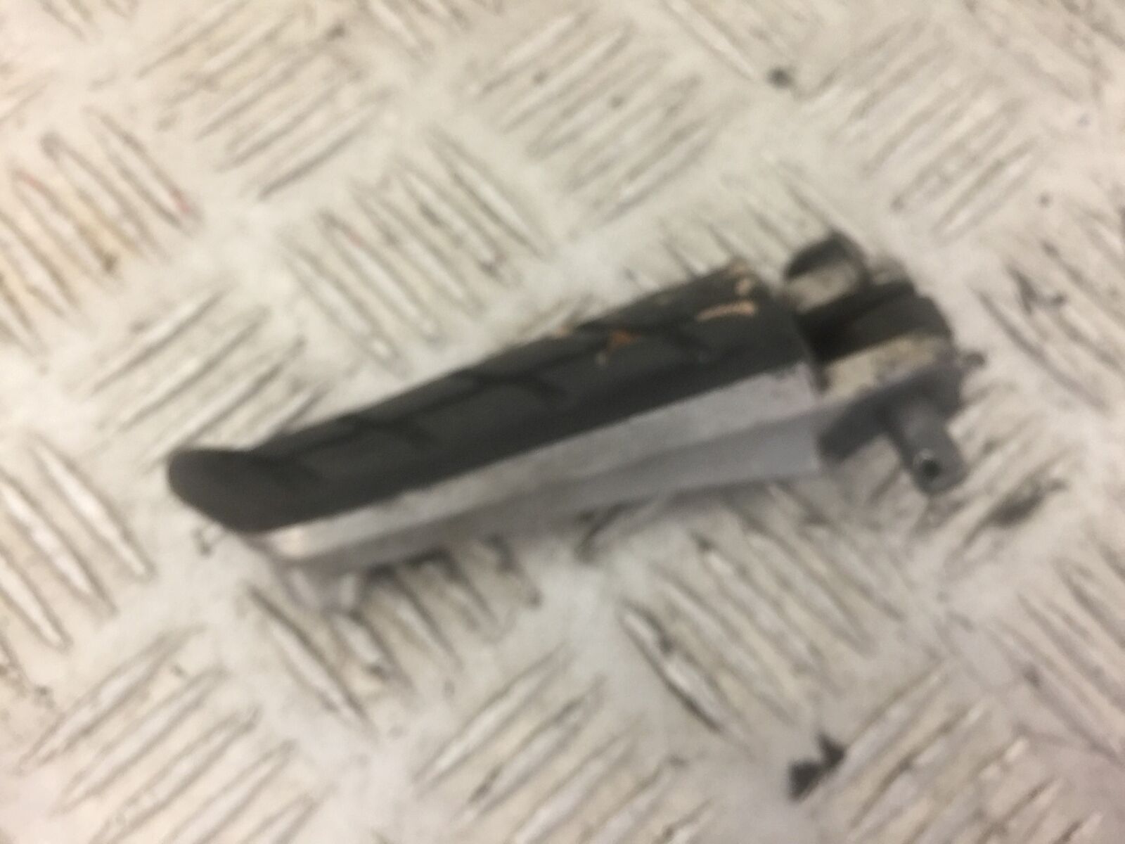 HONDA CBR1100 BLACKBIRD FRONT LEFT PEG  YEAR 2002 (STOCK 461)