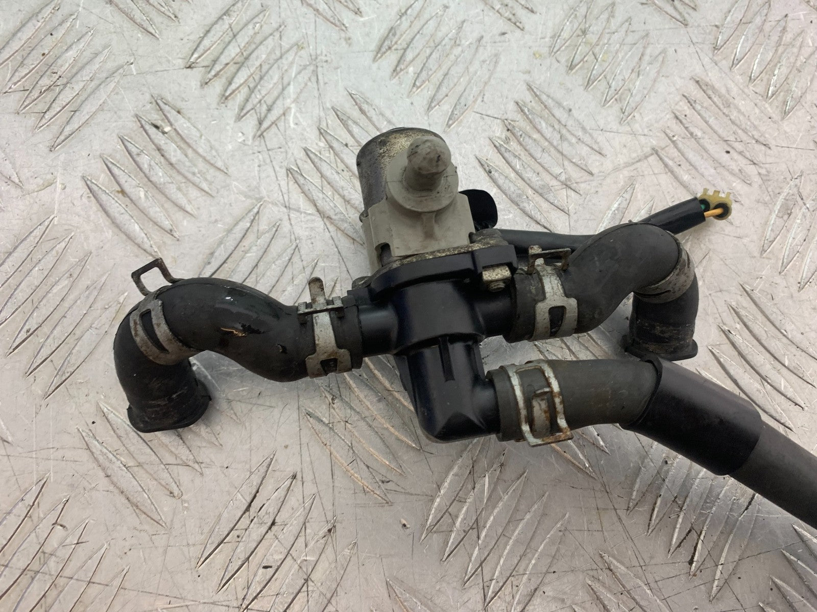 YAMAHA YZF R1 4C8 AIR VALVE  YEAR 2007-2008 (CMB1237)