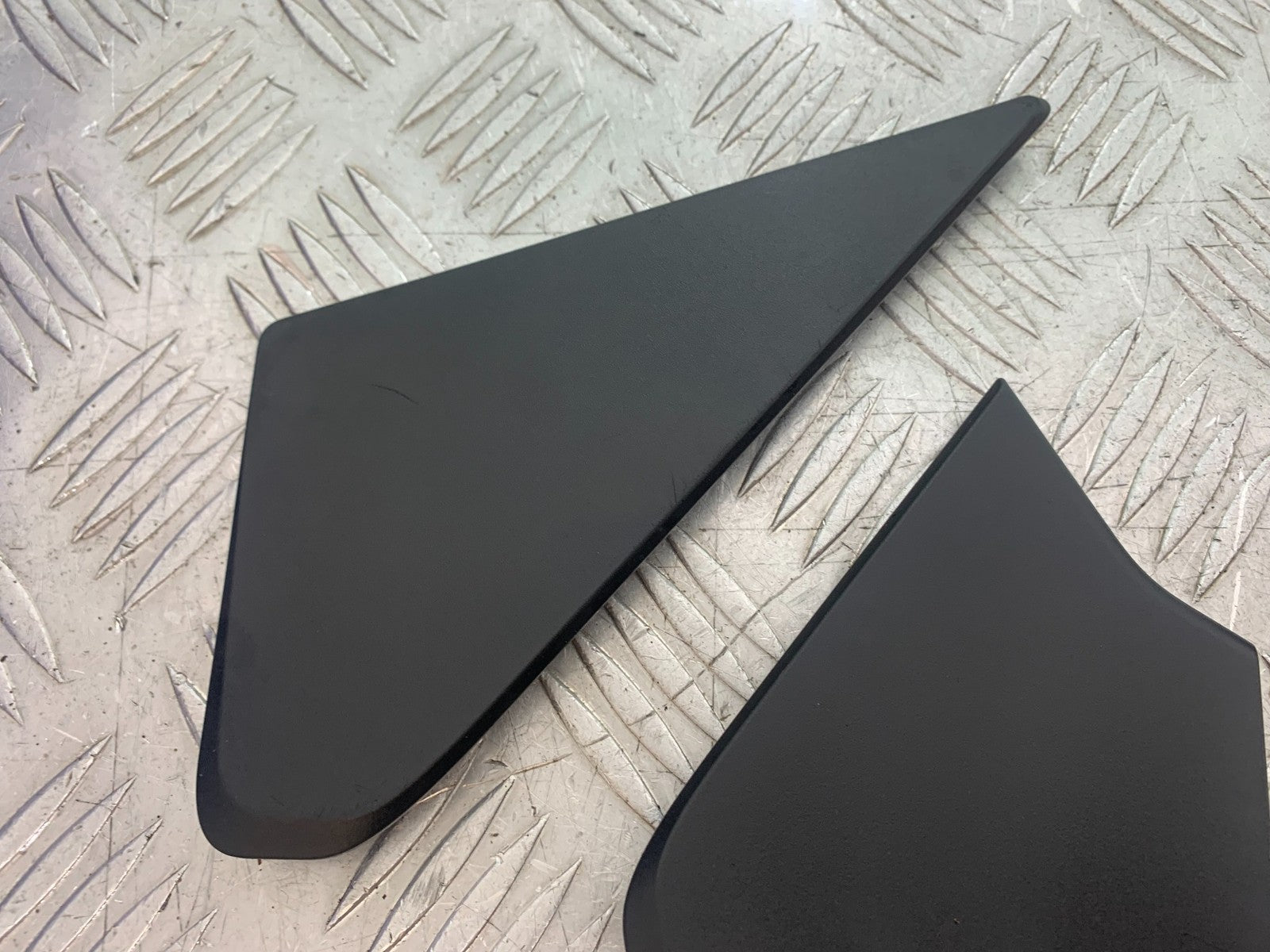 KTM 1290 SUPER DUKE R SUBFRAME INFILL COVERS   YEAR 2020-2024 (CMB1272)
