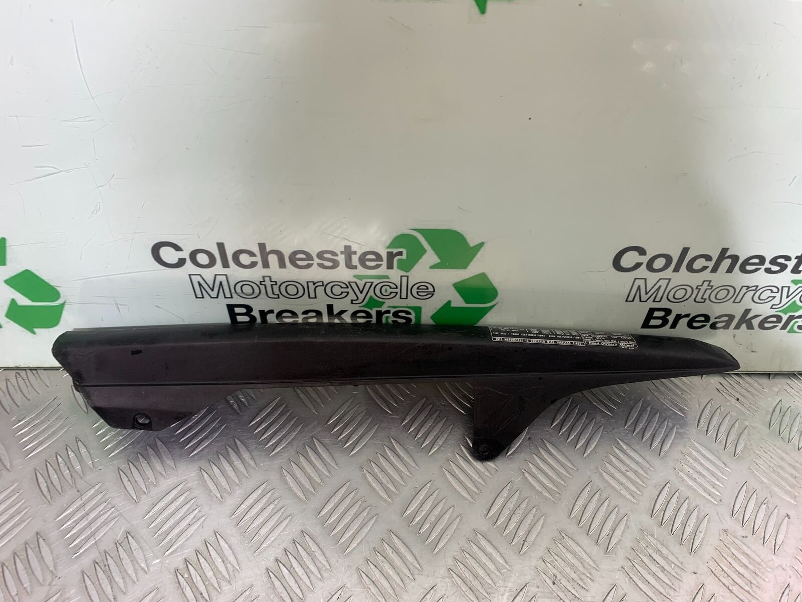 HONDA CBR1100 BLACKBIRD CHAIN GUARD   YEAR 1999-2005 (CMB1103)