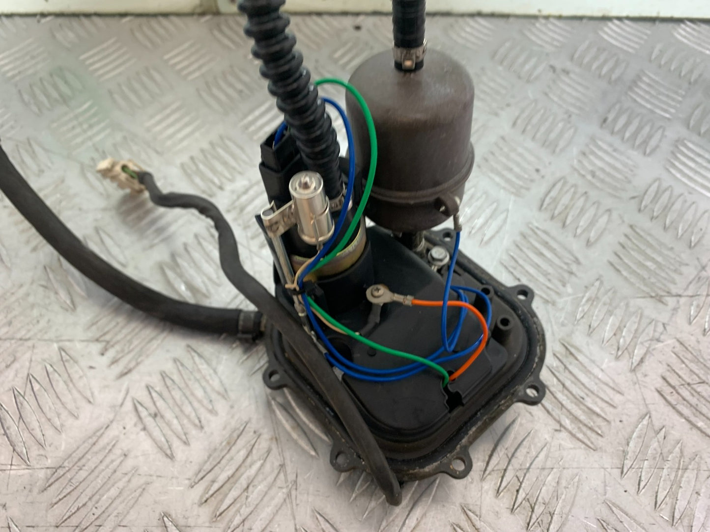 APRILIA RSV1000 RSV 1000 MILLE PETROL PUMP  1998- 2003 (CMB1184)