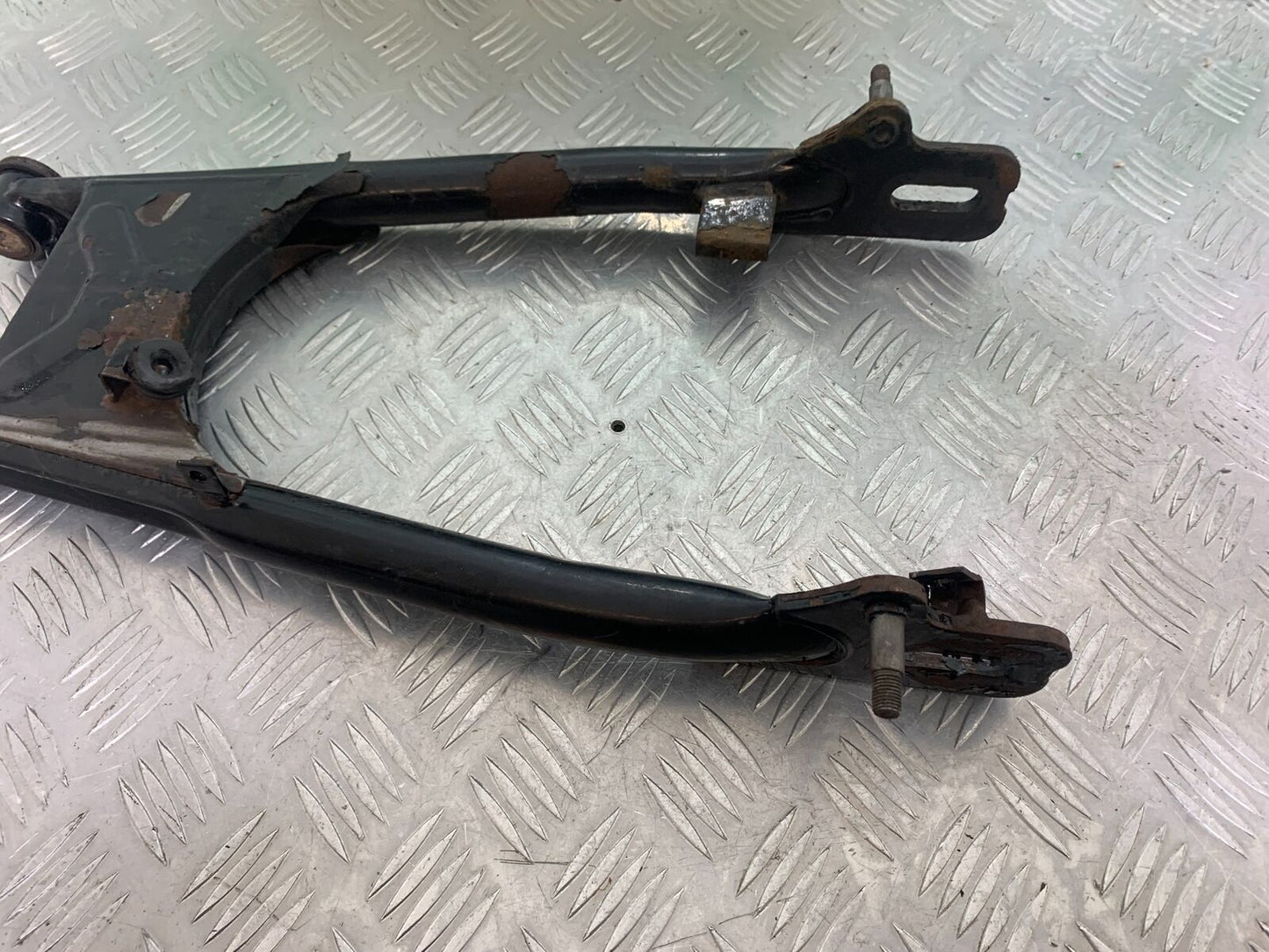 MUTT GT-SS 125 SWINGARM  YEAR 2020- 2024 (CMB1085)