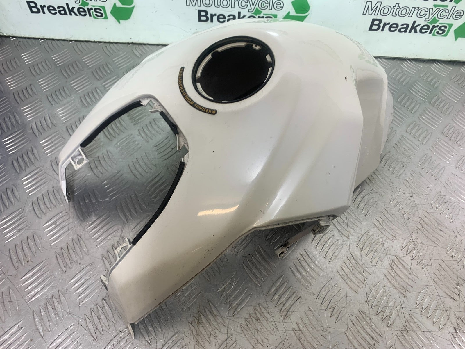 APRILIA SL750 SL 750 SHIVER TANK COVER  YEAR 2008-2016 (CMB1242)