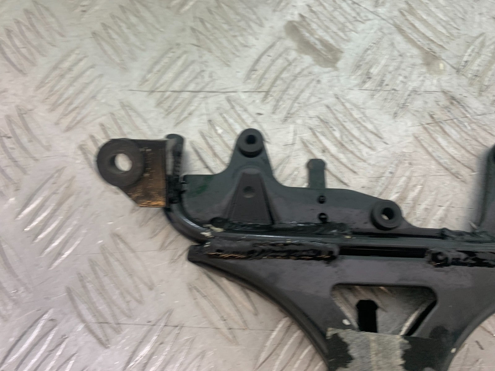 KAWASAKI ZX9R ZX9 E1 FAIRING BRACKET   YEAR 2000-01 (CMB1171)
