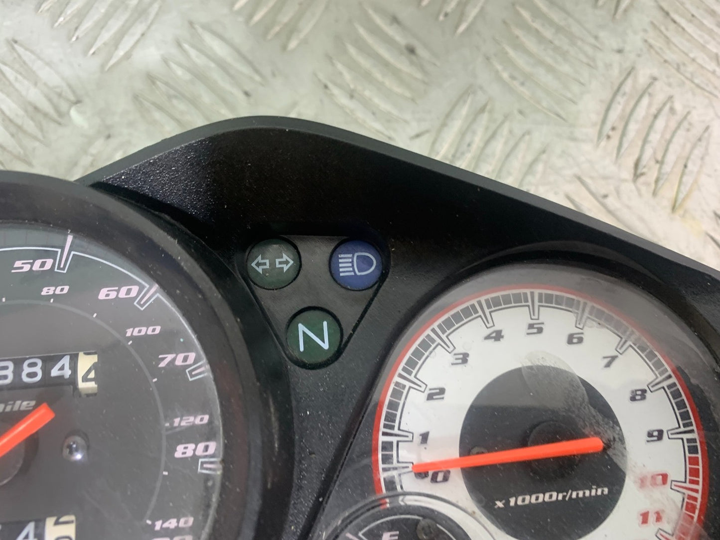 HONDA CBF125 CBF 125 CLOCKS SPEEDO DASH (3384 MILES)  YEAR 2009-14  (CMB1172)
