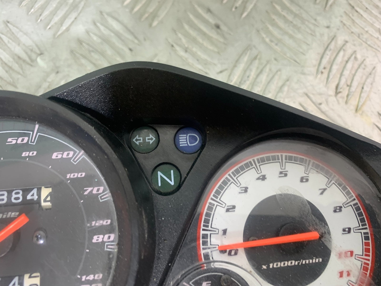 HONDA CBF125 CBF 125 CLOCKS SPEEDO DASH (3384 MILES)  YEAR 2009-14  (CMB1172)