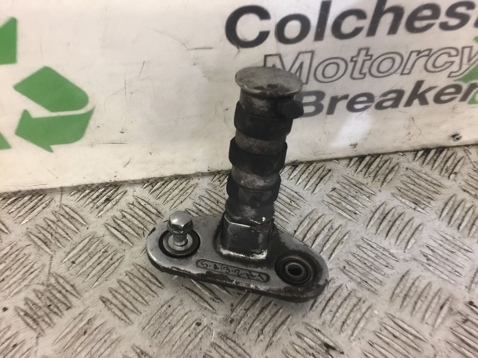 HONDA VT750 VT 750 SHADOW FRONT LEFT PEG YEAR 1998 (STOCK 402)