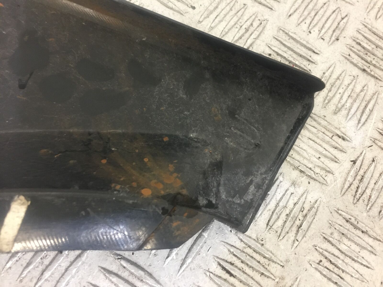 HONDA CBR125 CBR 125 RIGHT SEAT PANEL  YEAR 2008 (STOCK 627)