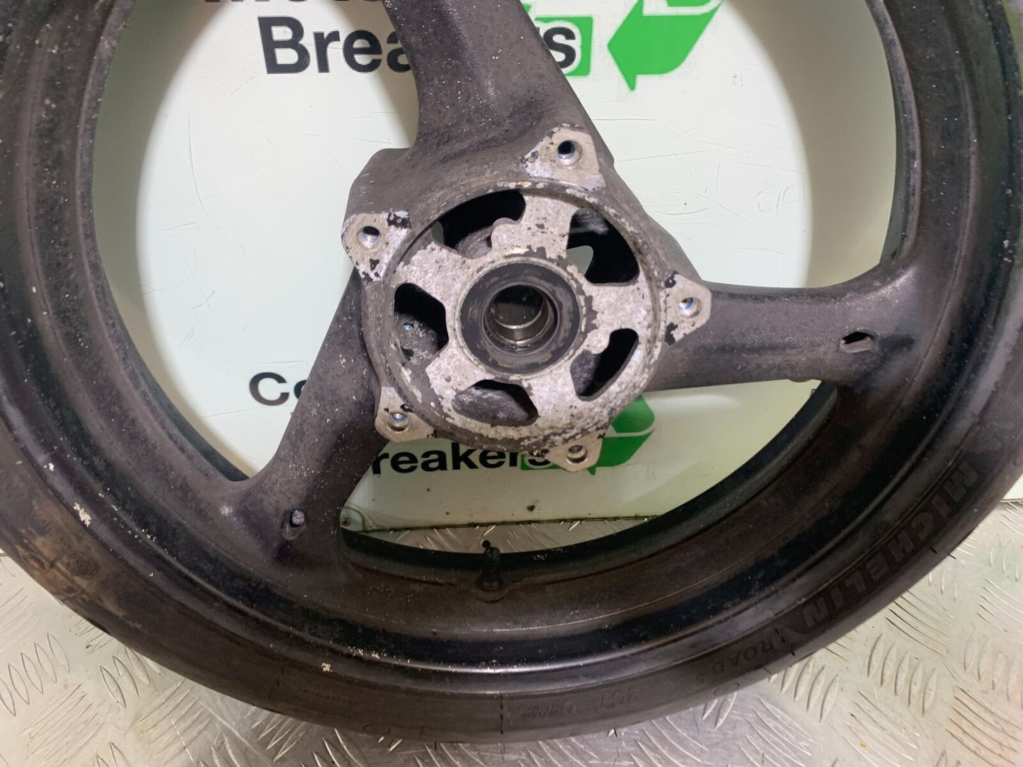 SUZUKI GSF1250 GSF 1250 BANDIT FRONT WHEEL  YEAR 2010-14 (CMB1092)