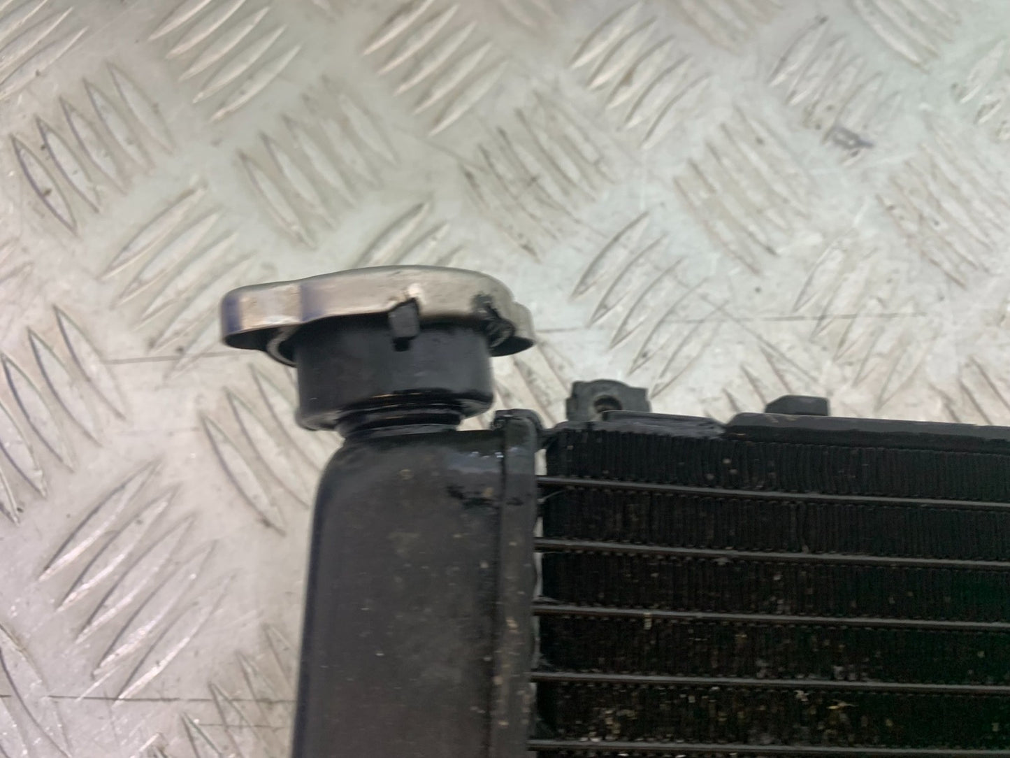 HONDA CB500 F CB500F RADIATOR  YEAR 2013-2015  (CMB1235)