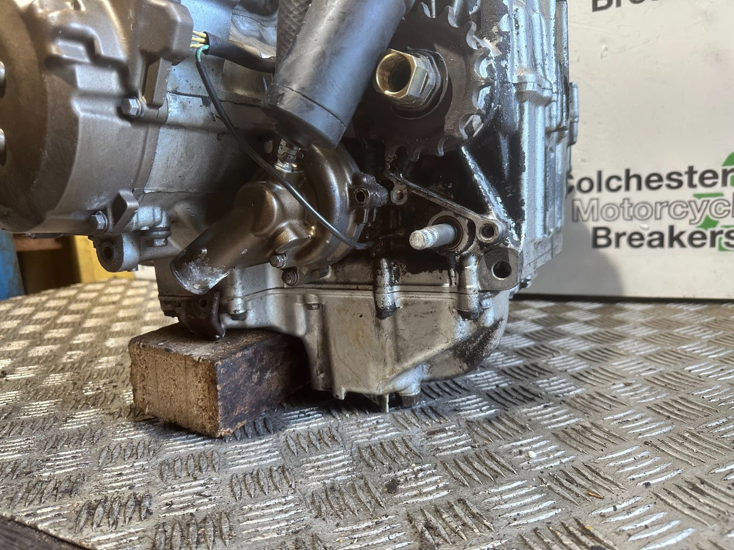 KAWASAKI ZX9R ZX9 E1 E2 ENGINE YEAR 2000-01  (CMB1171)