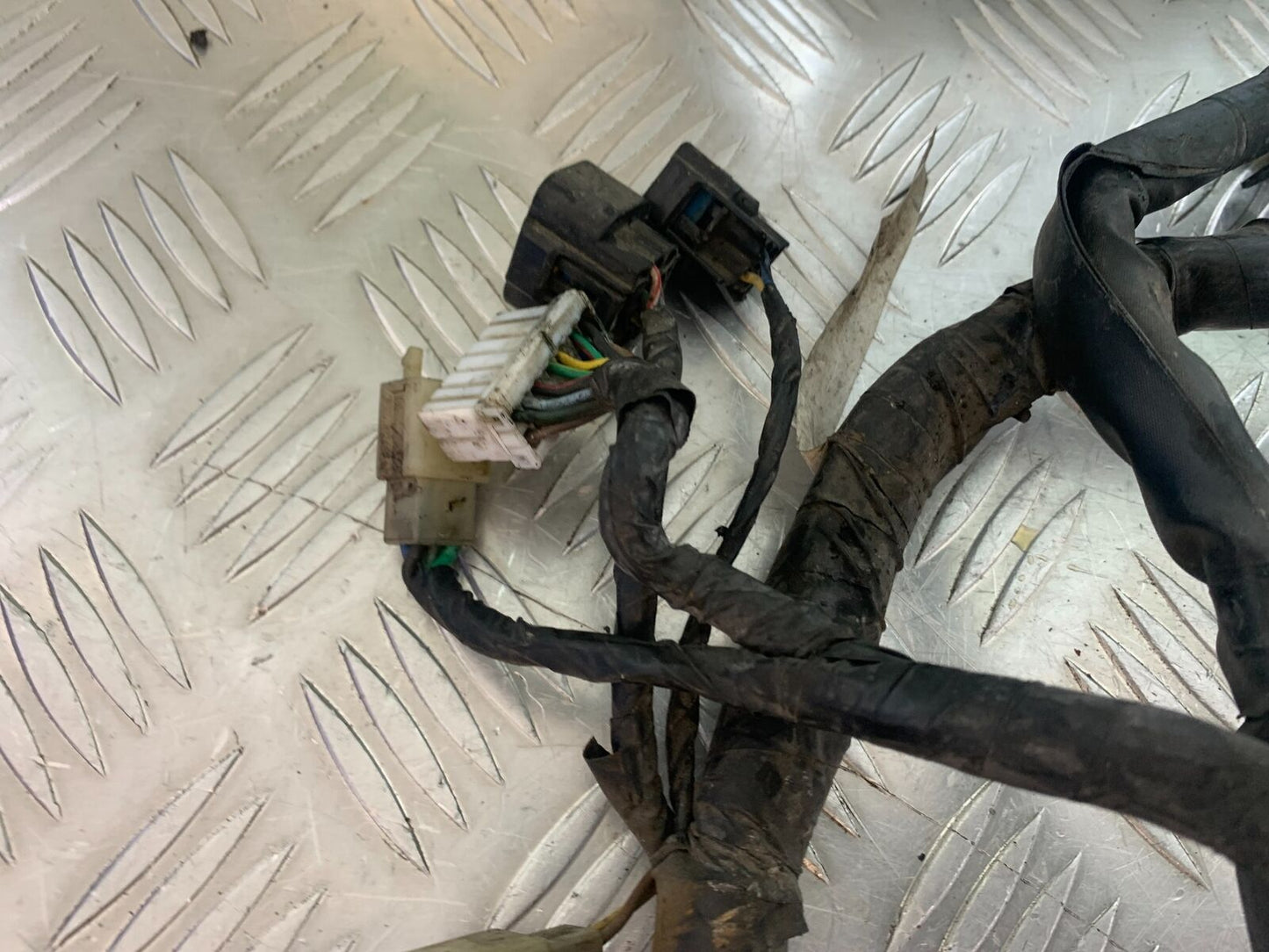 YAMAHA YZF600 YZF 600 THUNDERCAT WIRING LOOM   1996-2003 (CMB1134)