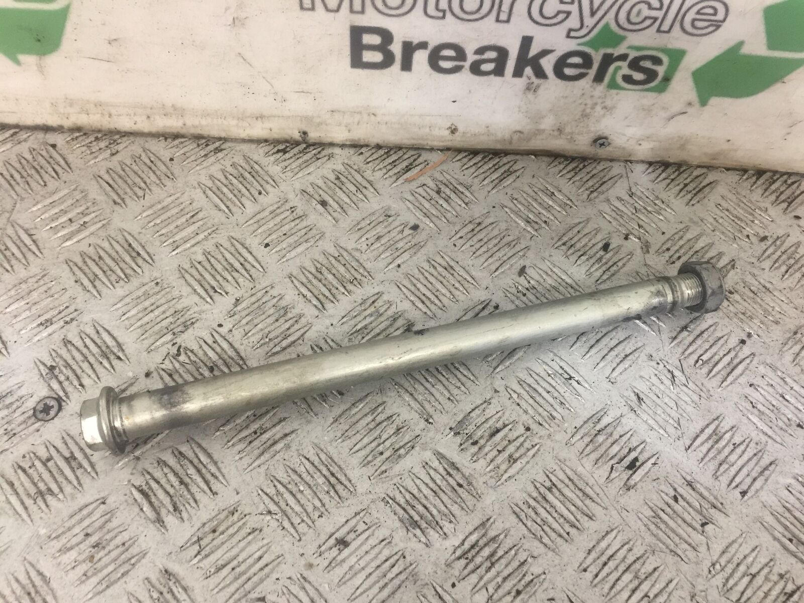 HONDA CB650 R CB 650 R SWINGARM SPINDLE YEAR 2019-2021 (STOCK 776)