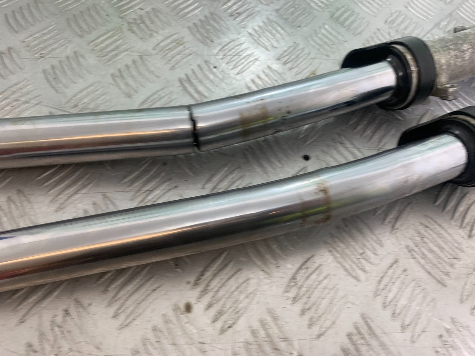 HONDA NT 700 V DEAUVILLE FORKS (BENT SOLD AS PARTS)   YEAR 2006-2011 (CMB1211)