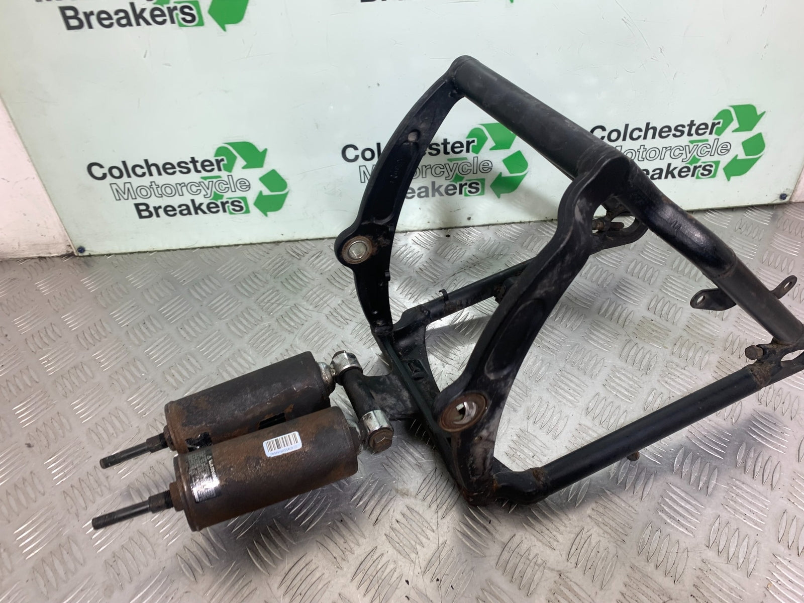 HARLEY DAVIDSON FXS BLACKLINE 1585 SWINGARM AND SHOCKS   YEAR 2012 (CMB1147)