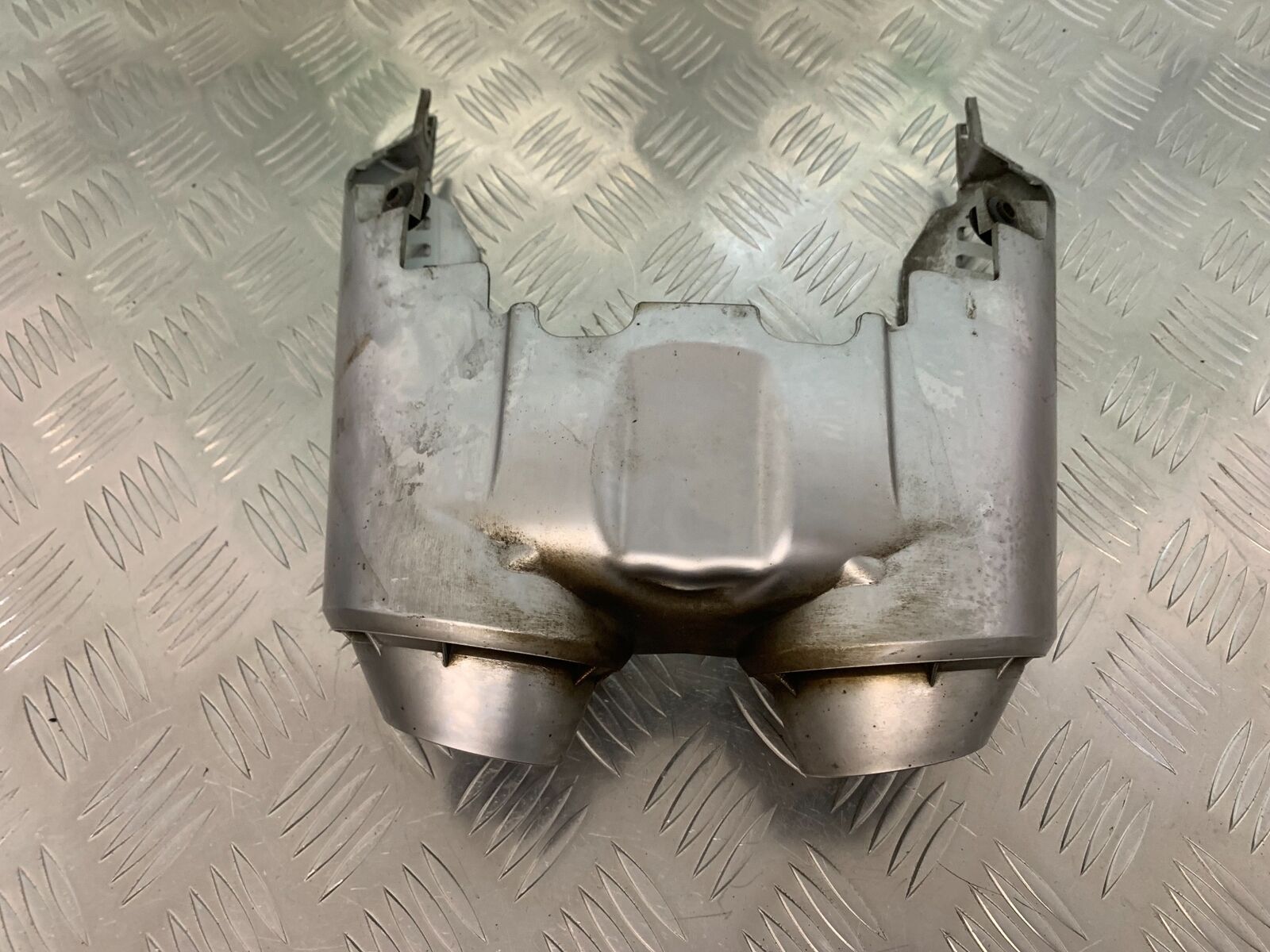 YAMAHA FZ6 FAZER SILENCER COVER  YEAR 2004-2007  (STOCK 955)