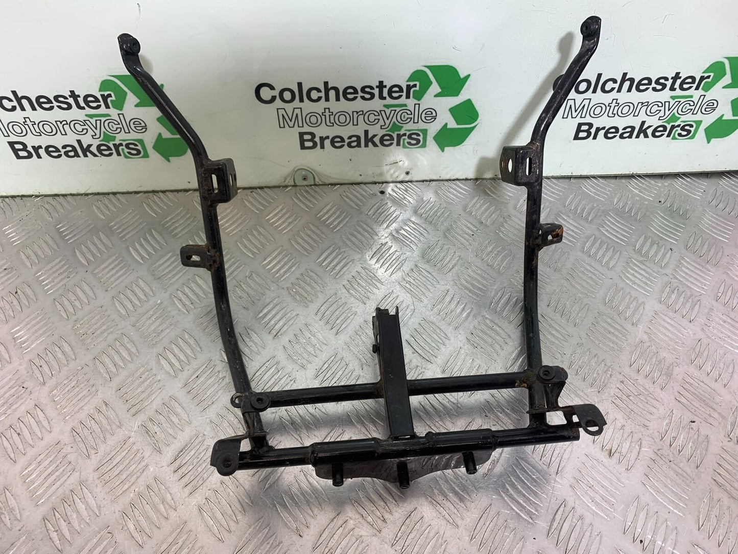 KAWASAKI Z750 Z 750 FAIRING BRACKET YEAR 2004-2006  (CMB1104)