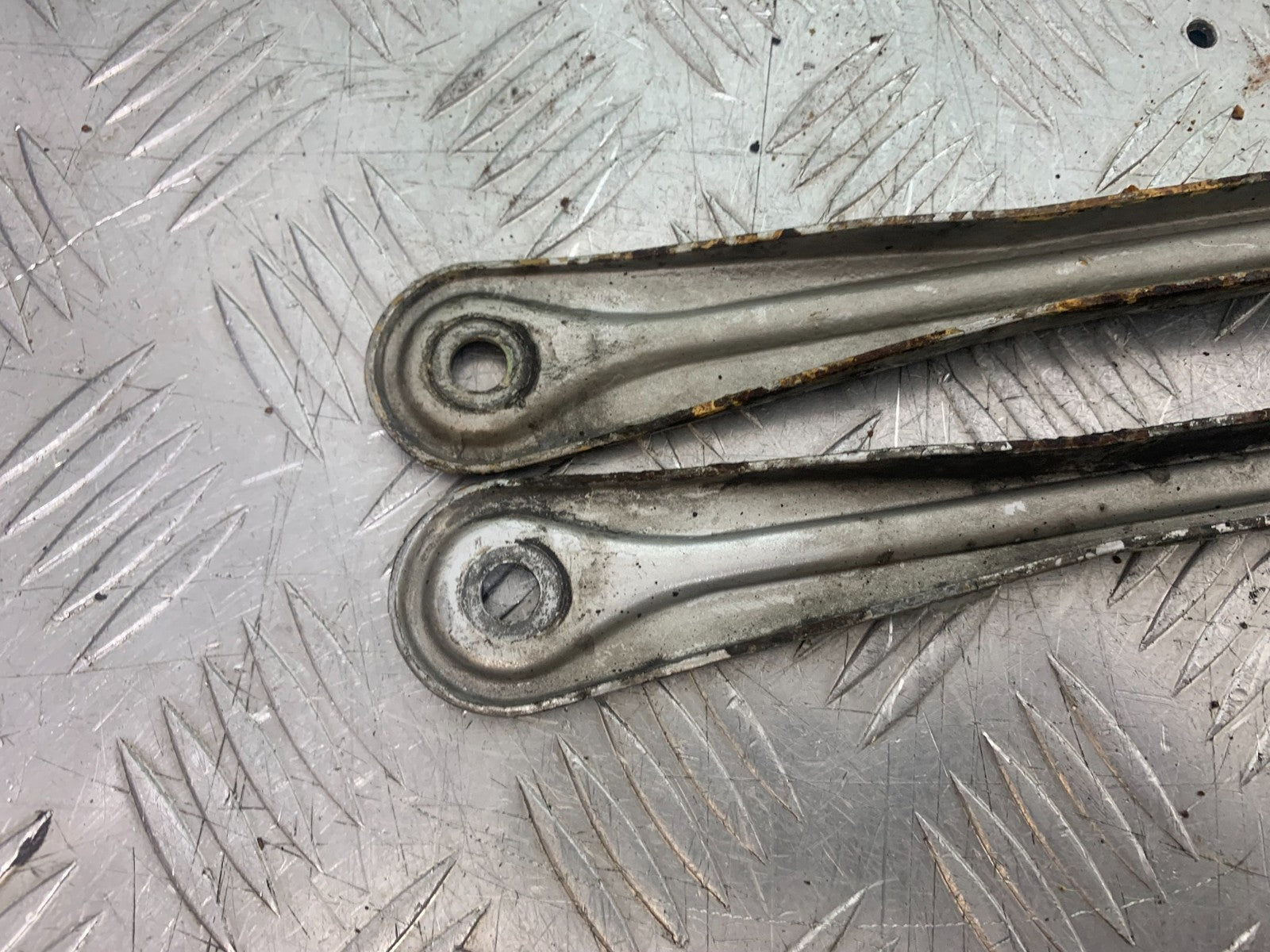 BMW K1200 K 1200 LT BRAKE ARM    YEAR 1999-07 (CMB1271)