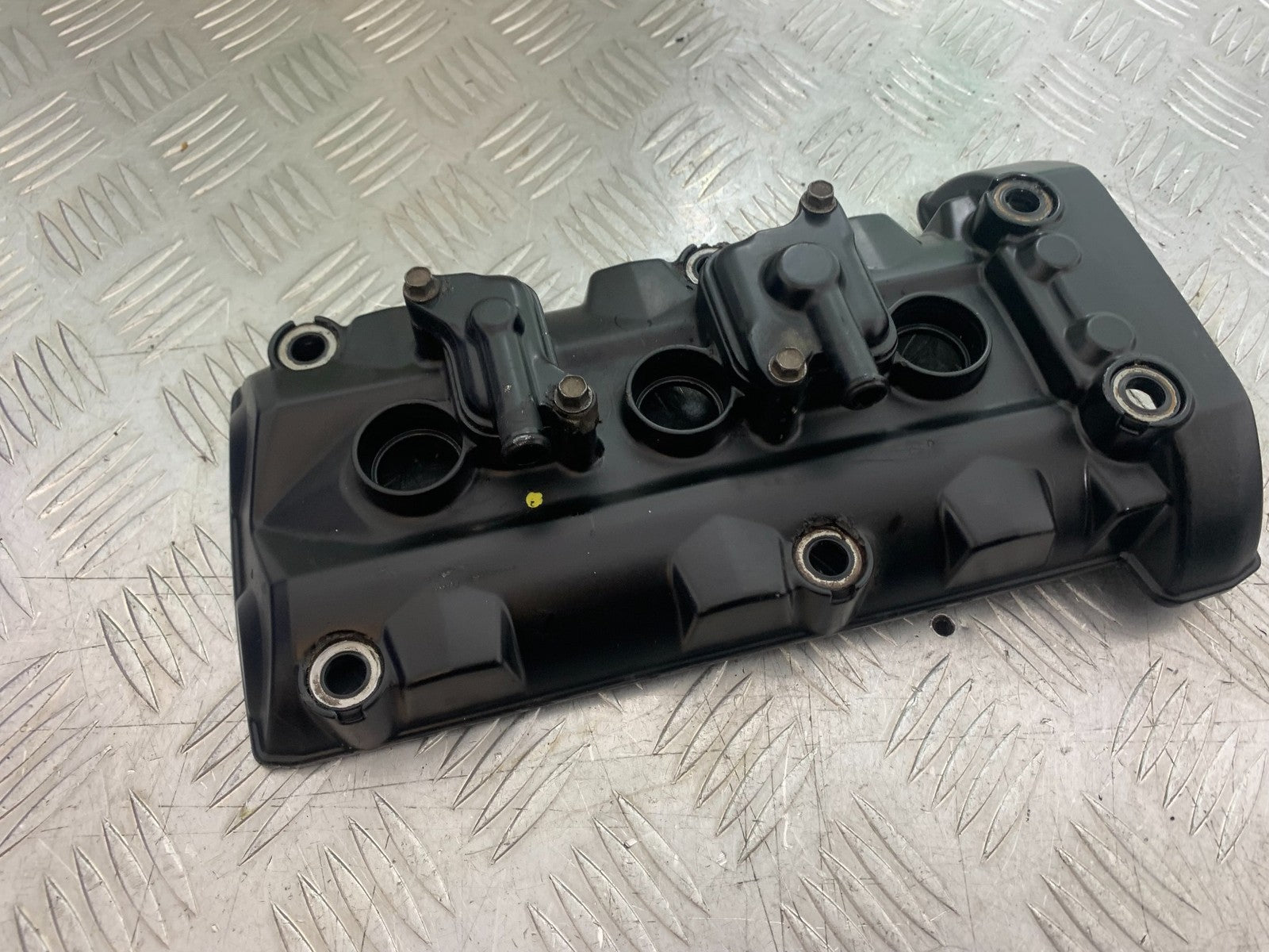 TRIUMPH 675 STREET TRIPLE R ROCKER COVER    YEAR 2012 (CMB1221)
