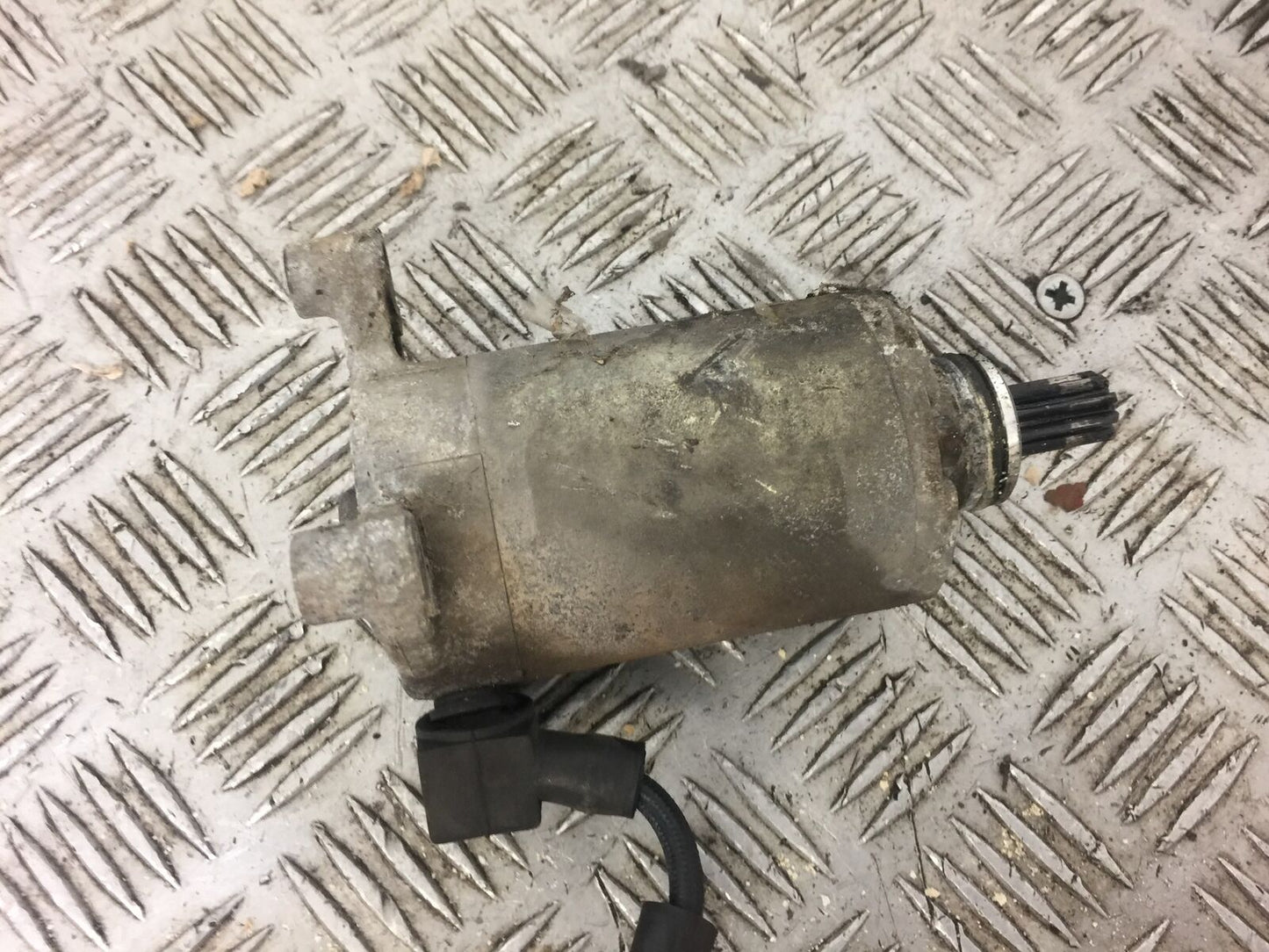 SUZUKI GN125 GN 125 STARTER MOTOR  YEAR 1994-1999 (STOCK 496)