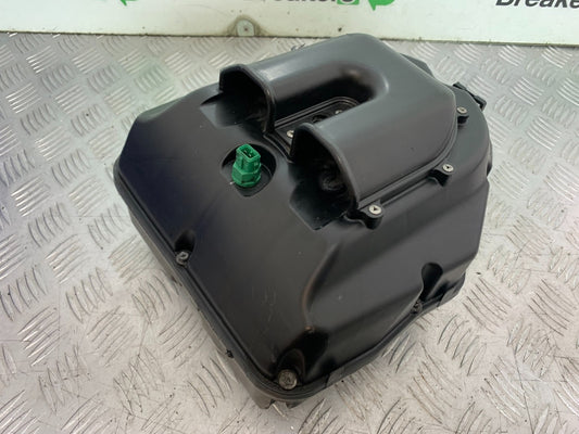TRIUMPH 955i DAYTONA AIRBOX   YEAR 2002-2006 (CMB1229)
