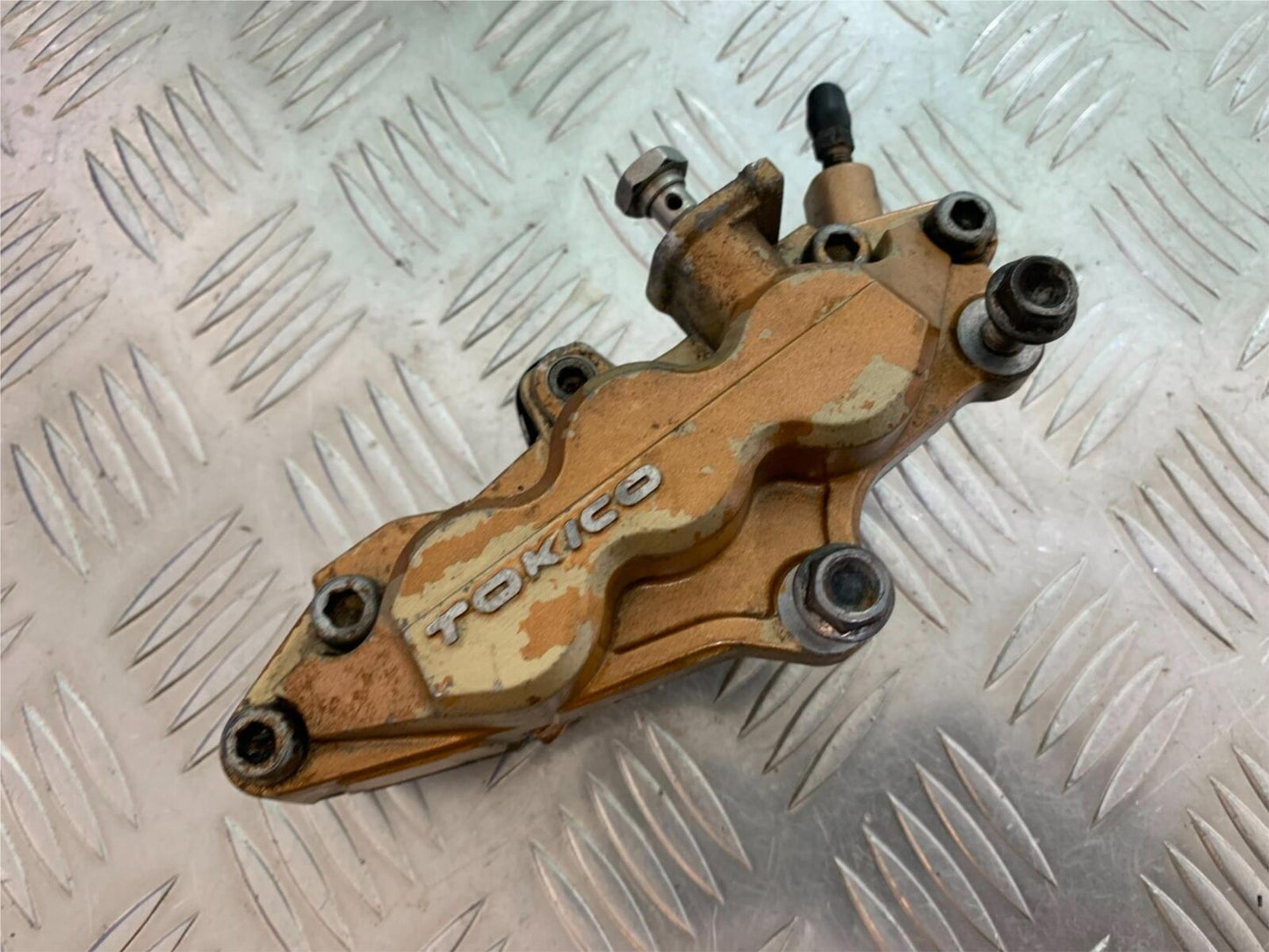 SUZUKI GSX1400 GSX 1400 FRONT RIGHT CALIPER YEAR 2002-2006 (CMB1007)