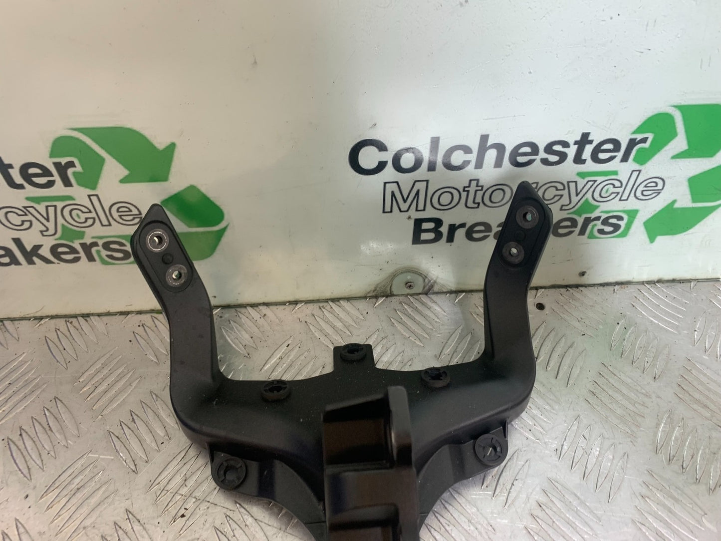 YAMAHA YZF R1 14 B BIG BANG FRONT SUBFRAME 2009-14 (CMB1175)