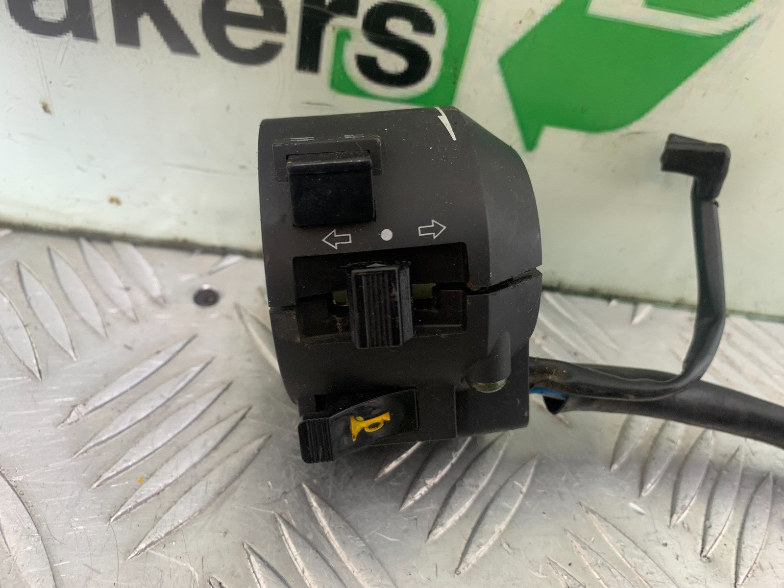 PIONEER NEVADA XF125 LEFT SWITCH GEAR   YEAR 2009 (CMB1214)