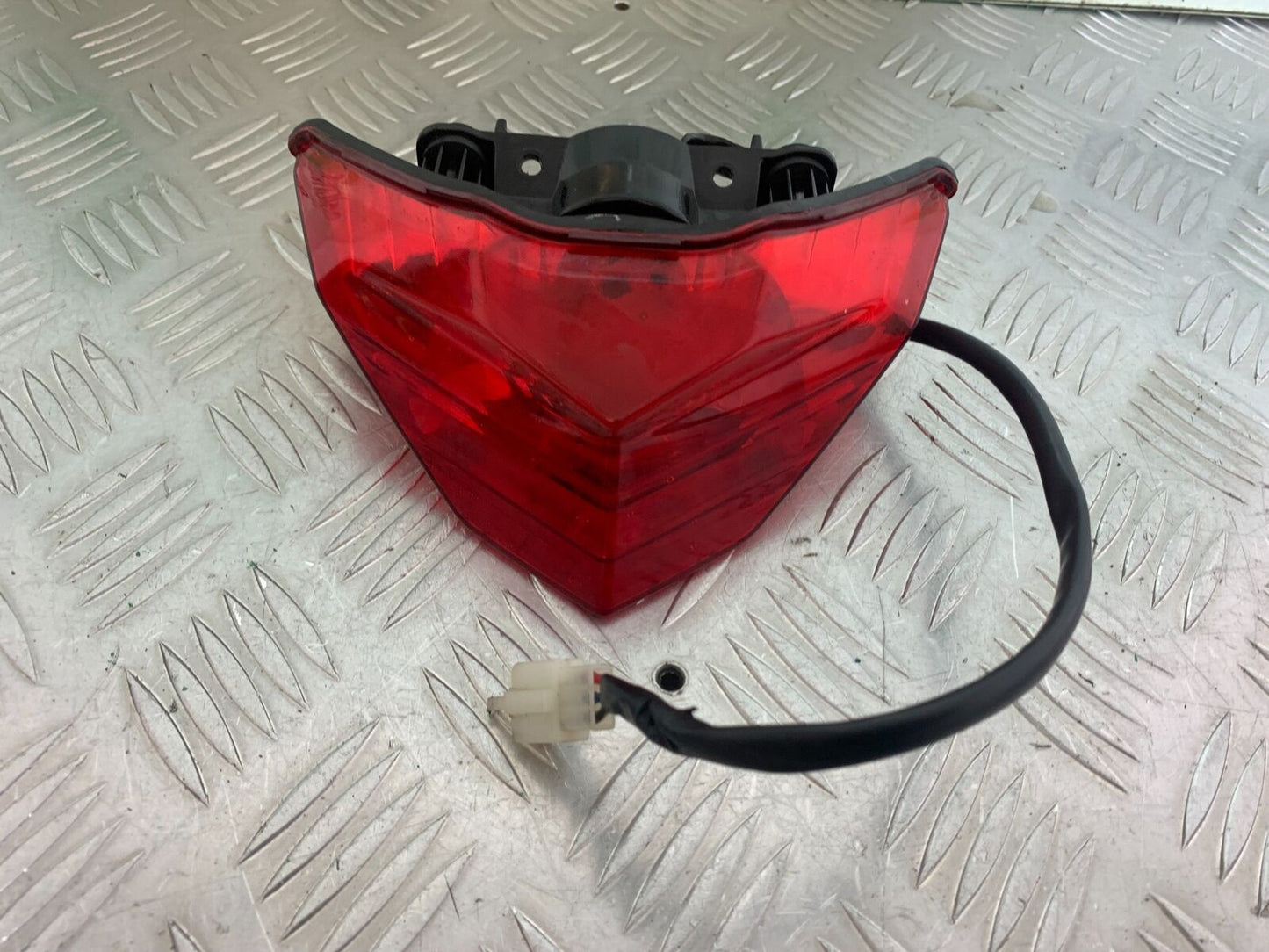 KAWASAKI Z300 ER300 REAR LIGHT  YEAR 2016-2018  (CMB1056)