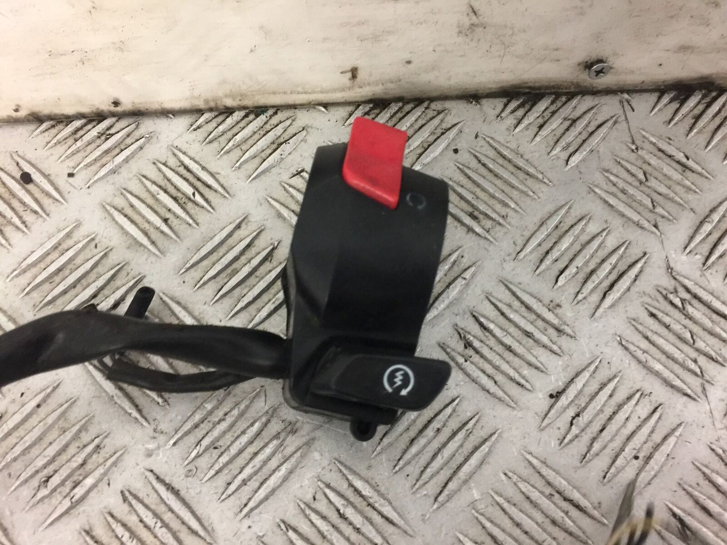 HONDA NC700 NC 700 RIGHT SWITCH GEAR  YEAR 2011 STOCK 513