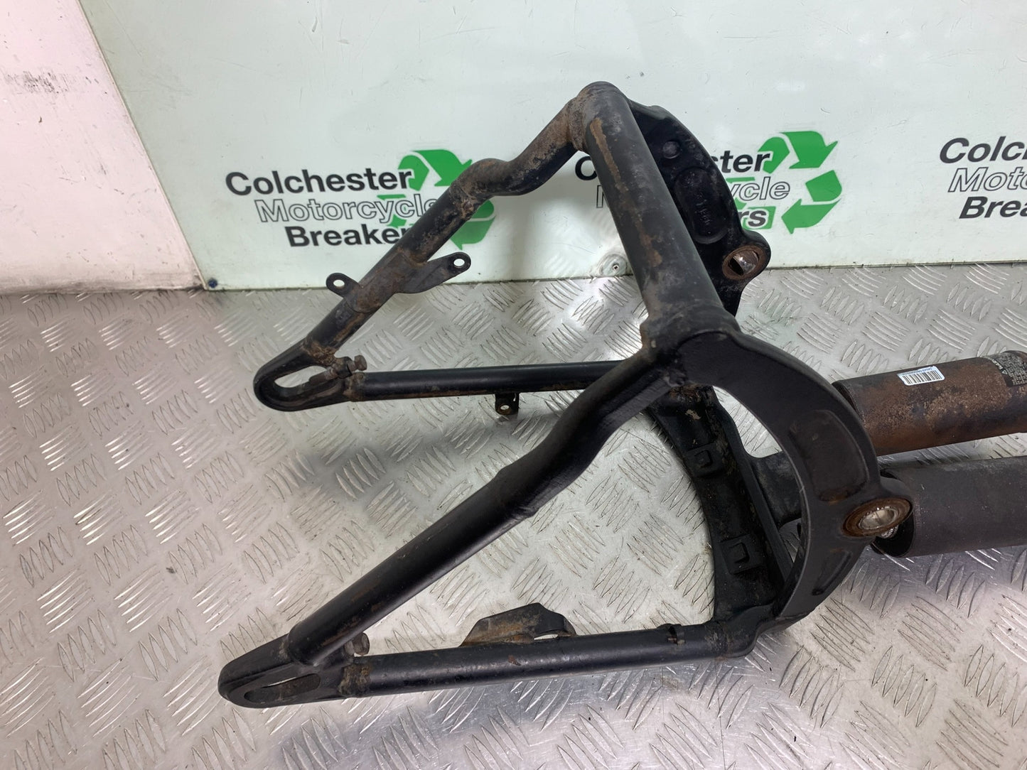 HARLEY DAVIDSON FXS BLACKLINE 1585 SWINGARM AND SHOCKS   YEAR 2012 (CMB1147)