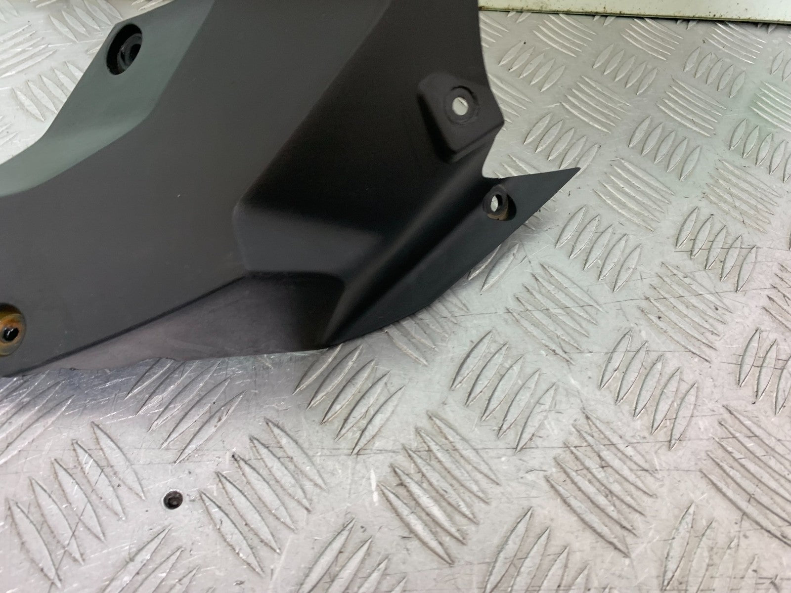 KTM DUKE 125 INFILL PANEL YEAR 2017-2022 (CMB1274)