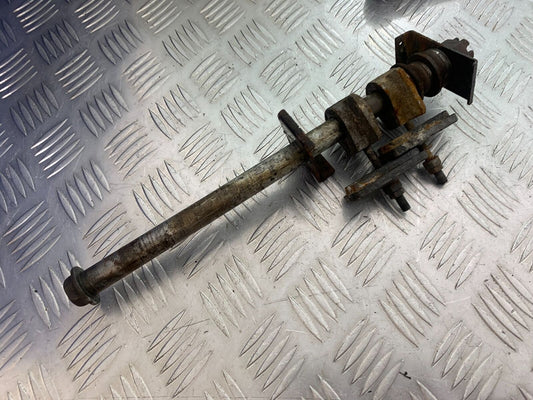 KAWASAKI Z750 Z 750 REAR WHEEL SPINDLE  YEAR 2004-2006  (CMB1104)