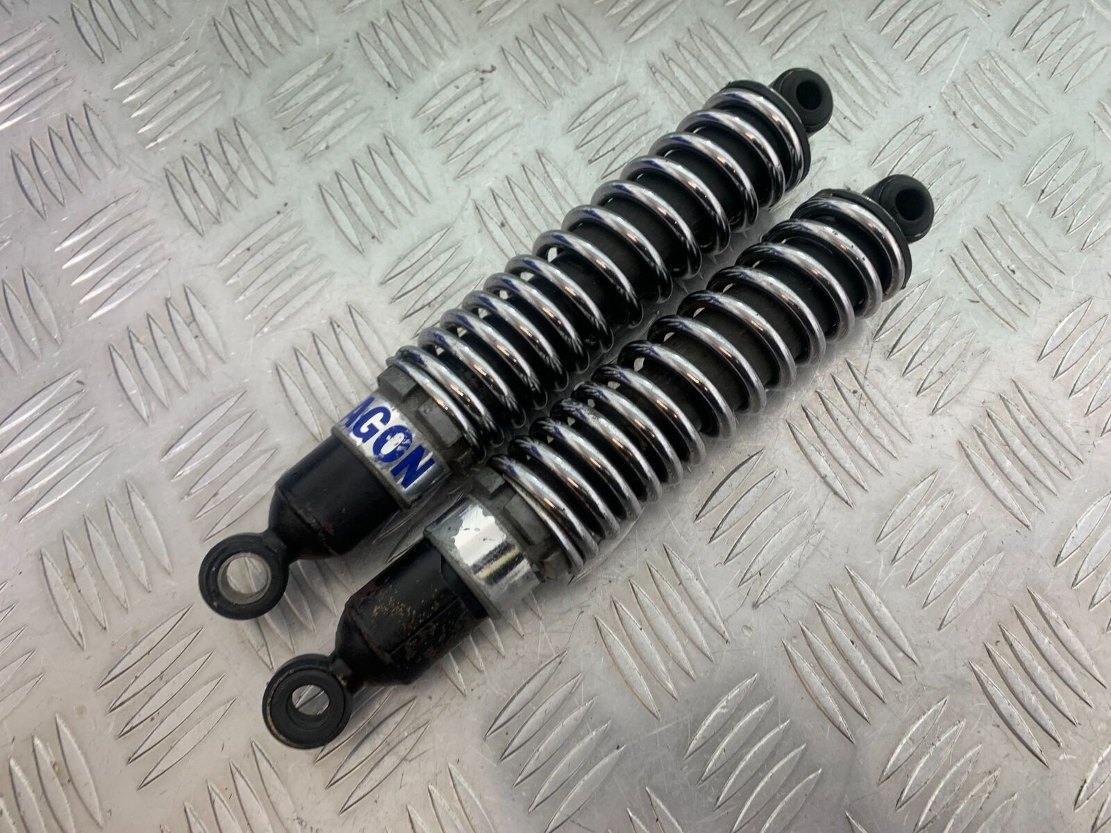 YAMAHA XV535 XV 535 VIRAGO HAGON SHOCKS YEAR 1994-02 (CMB1044)