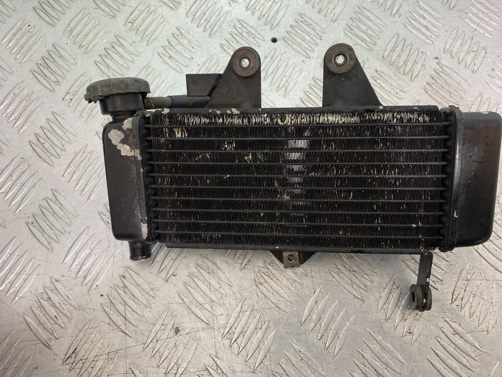 HONDA XL125 VARADERO RADIATOR  YEAR 2001-2006  (CMB1304)