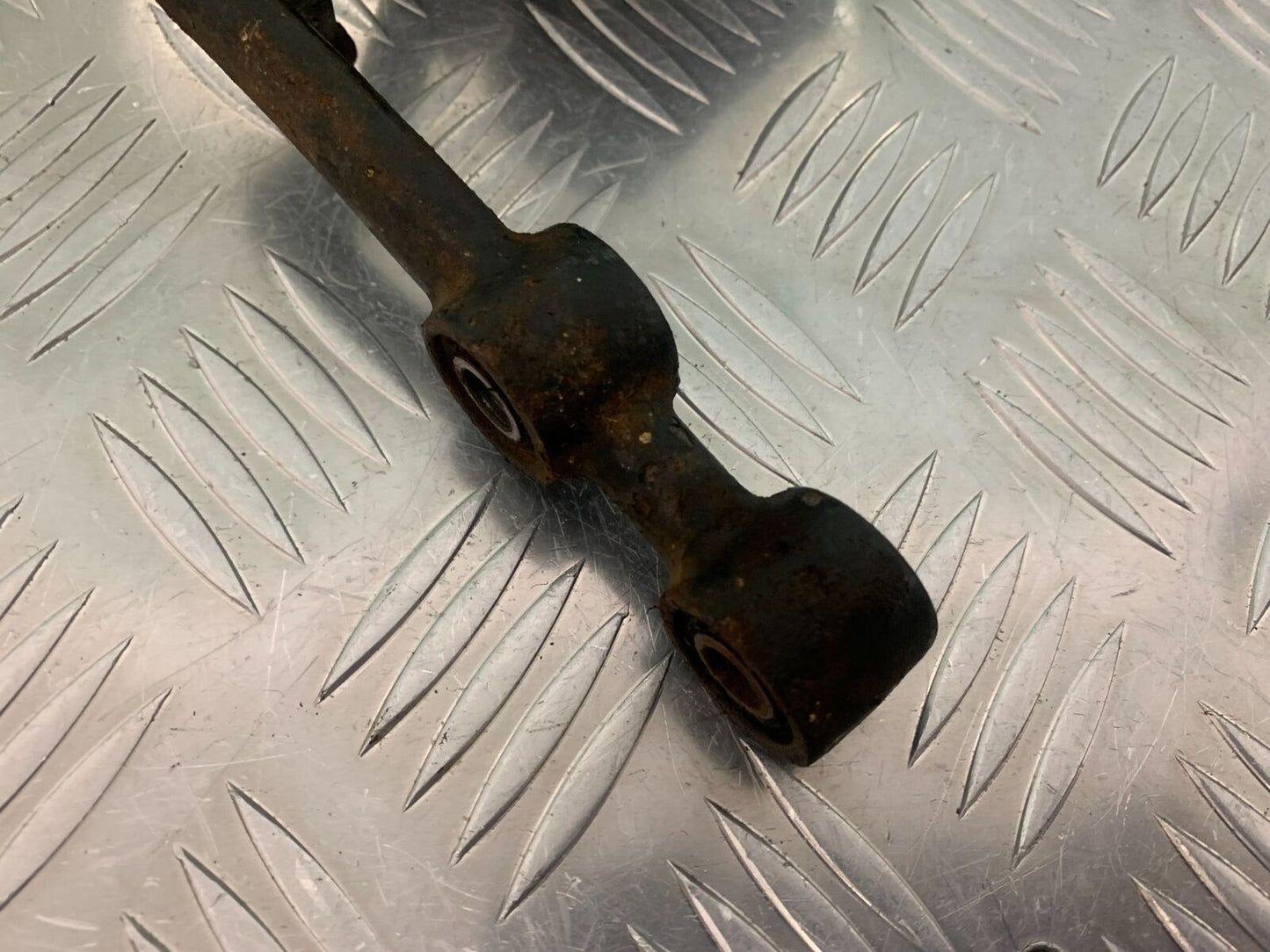 SUZUKI GS750 E GS 750E FRONT RIGHT FOOTPEG   YEAR 1979  (STOCK 959)