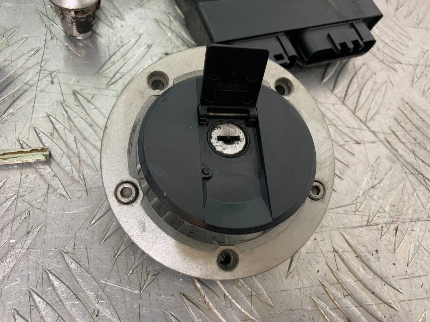 SUZUKI DL1000 V-STROM ECU LOCKS KEYS   YEAR 2014-2019 (CMB1325)